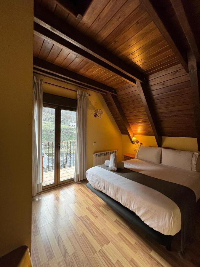 Hotel Saueth Tredos Exterior photo